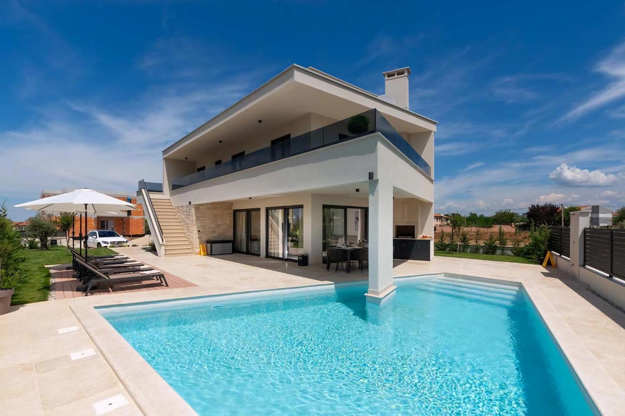 Luxurioese Villa Perla Mit Pool Und Jacuzzi Poreč Exterior foto