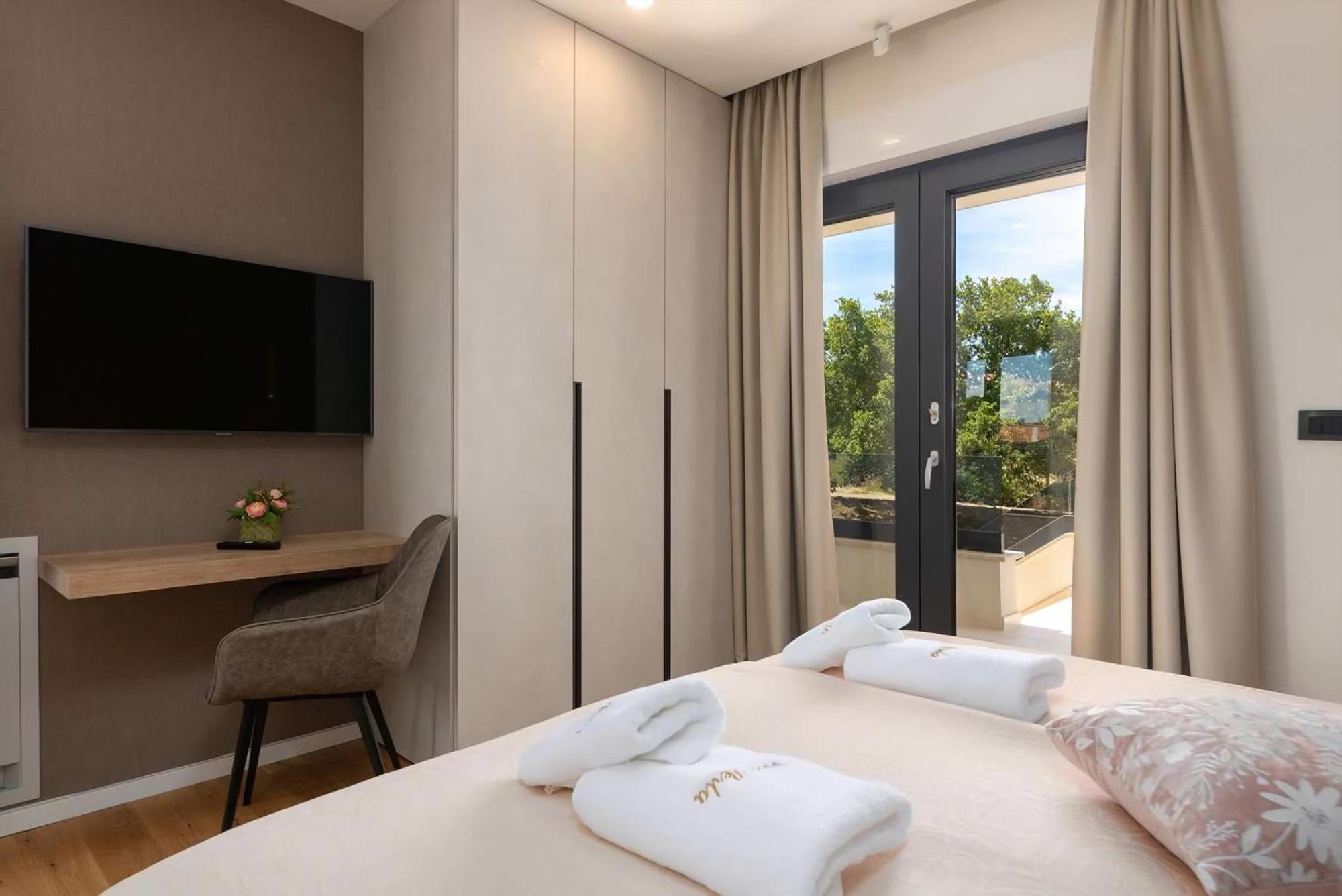 Luxurioese Villa Perla Mit Pool Und Jacuzzi Poreč Exterior foto